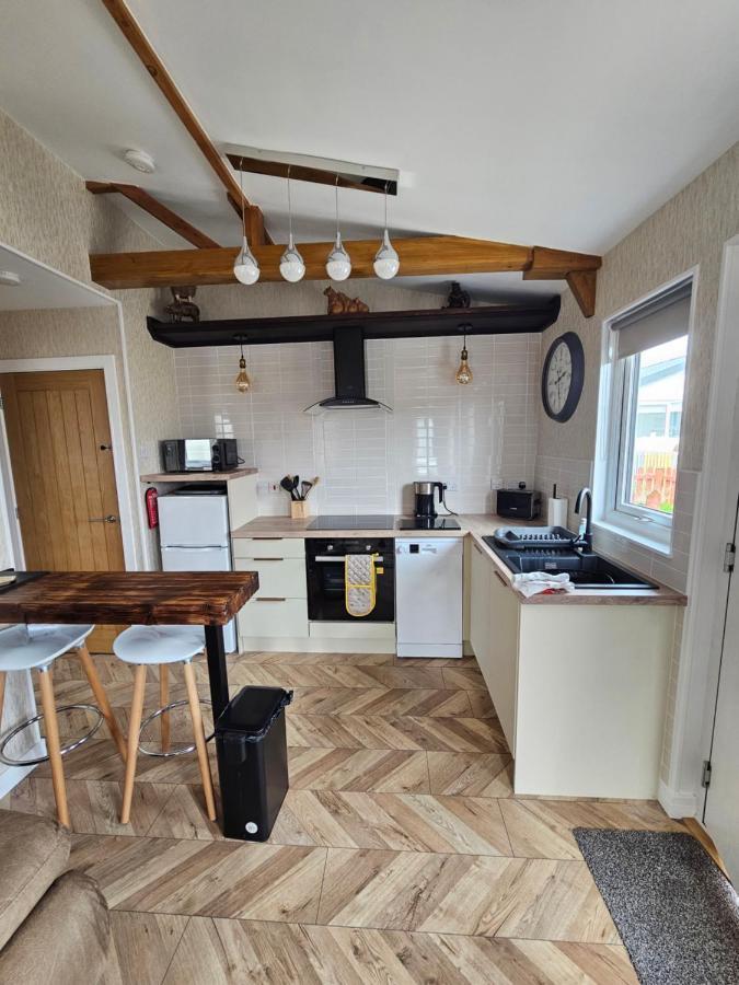 Beautiful & Stunning 1-Bed Chalet In Bridlington Exterior photo