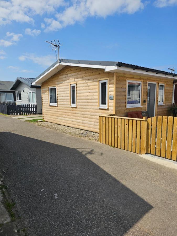 Beautiful & Stunning 1-Bed Chalet In Bridlington Exterior photo