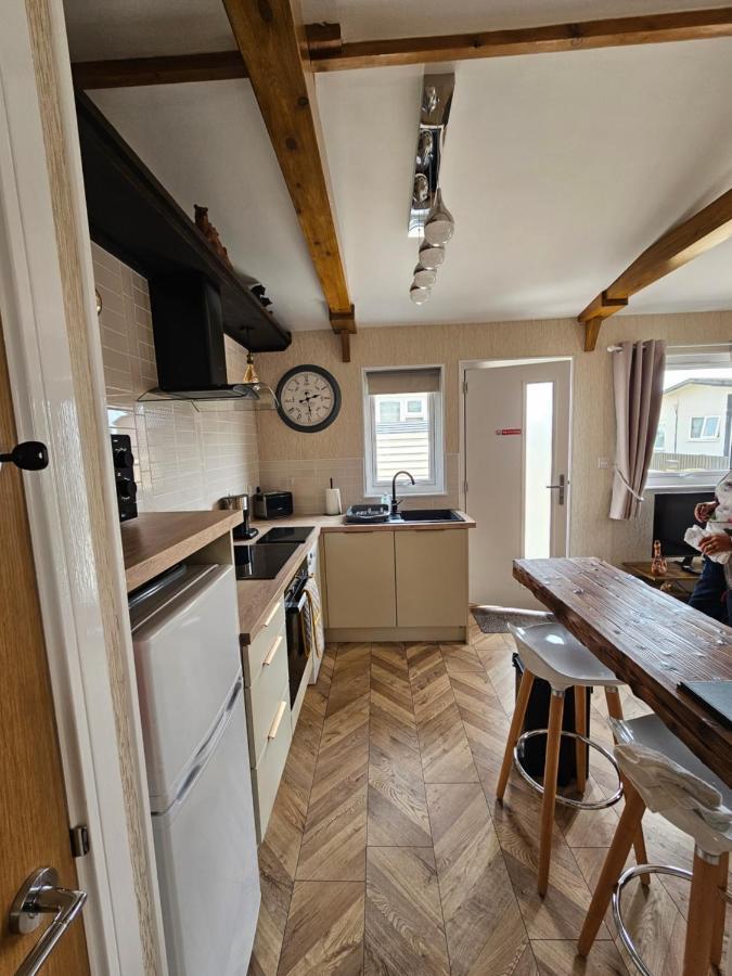 Beautiful & Stunning 1-Bed Chalet In Bridlington Exterior photo