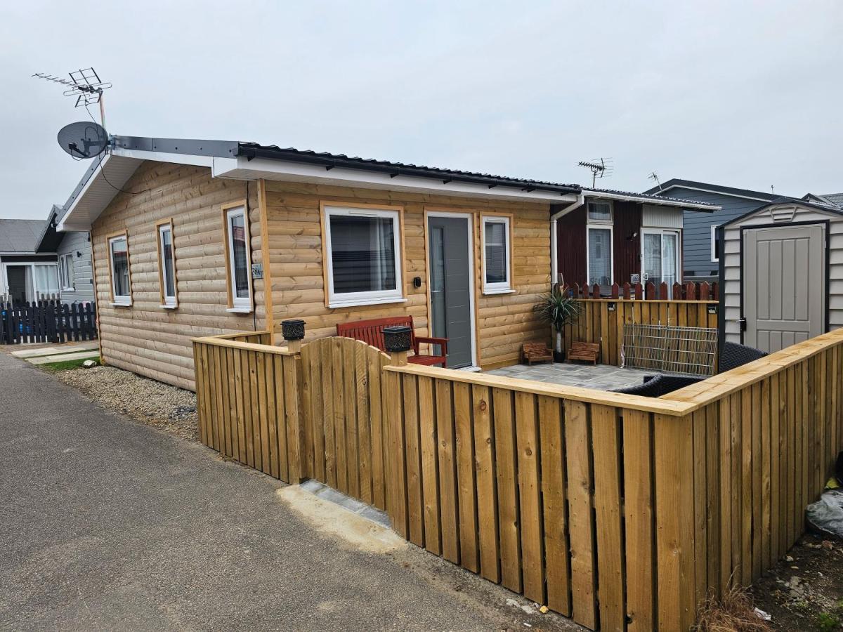 Beautiful & Stunning 1-Bed Chalet In Bridlington Exterior photo
